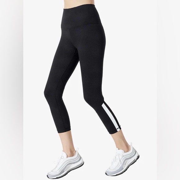 VIMMIA High Waisted Scribble 7/8 Legging - Picture 1 of 6